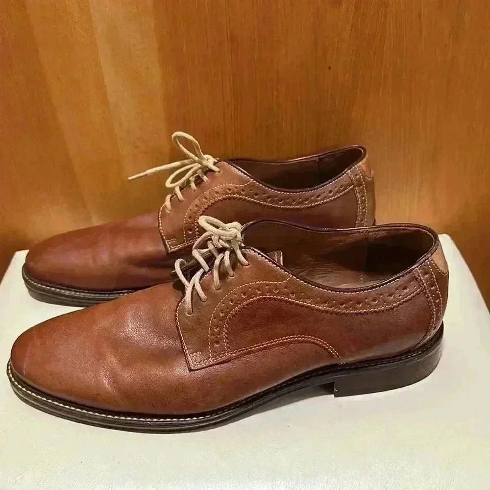 Johnston and Murphy men’s 10 1/2 dress shoe